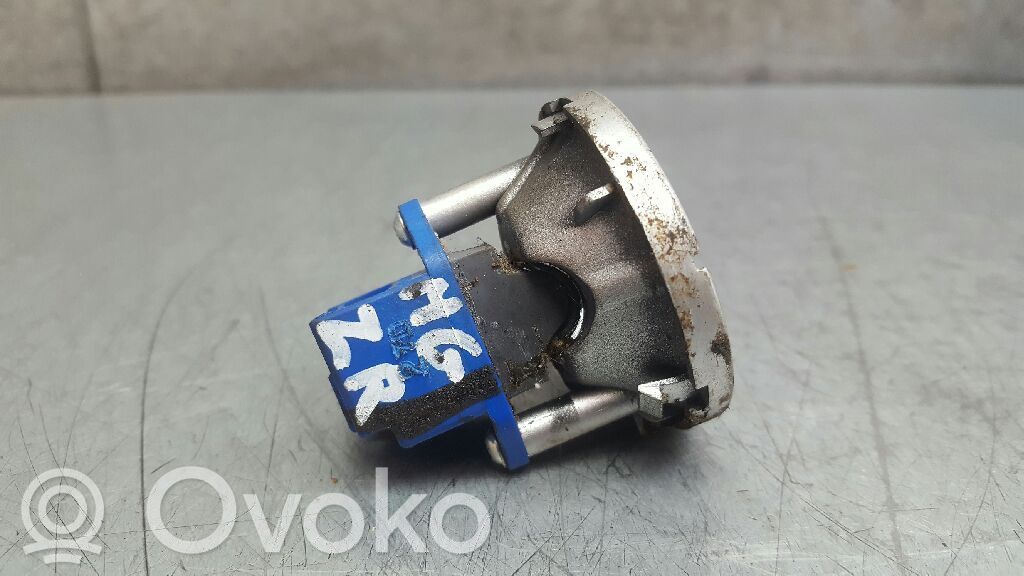 Interruptor del elevalunas eléctrico   YUF101960