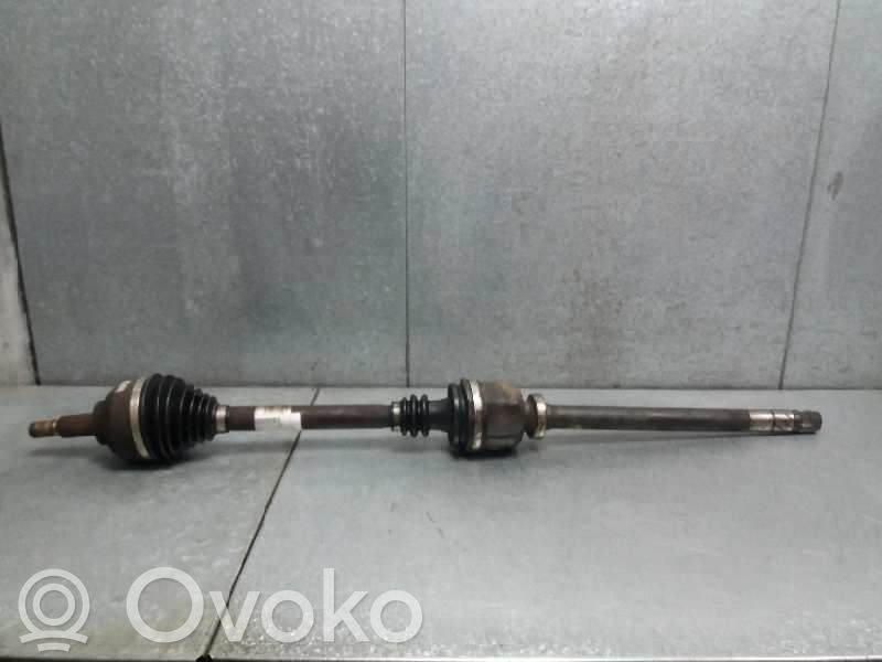 Eje de transmisión delantero   8200436849