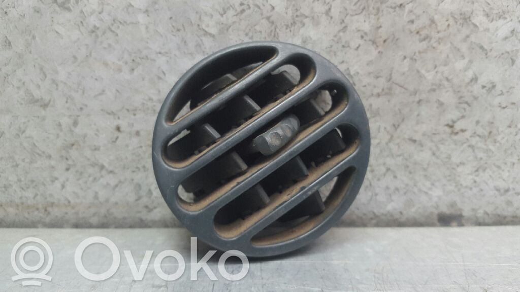 Renault Kangoo I Rejilla de ventilación central del panel 