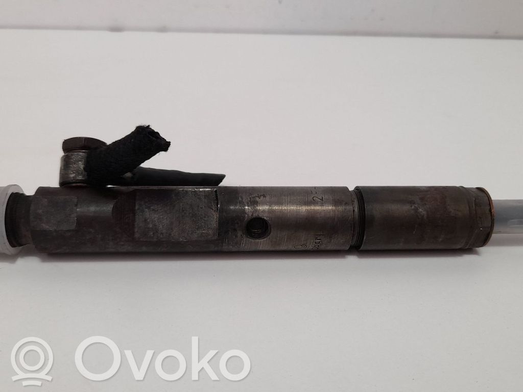 Inyector de combustible   2FHKBAL70P46