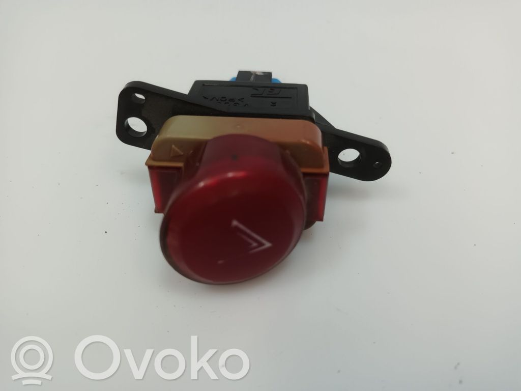 Botón interruptor de luz de peligro   M30581
