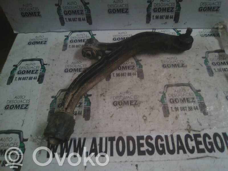 Chrysler Voyager Braccio di controllo sospensione anteriore inferiore/braccio oscillante 