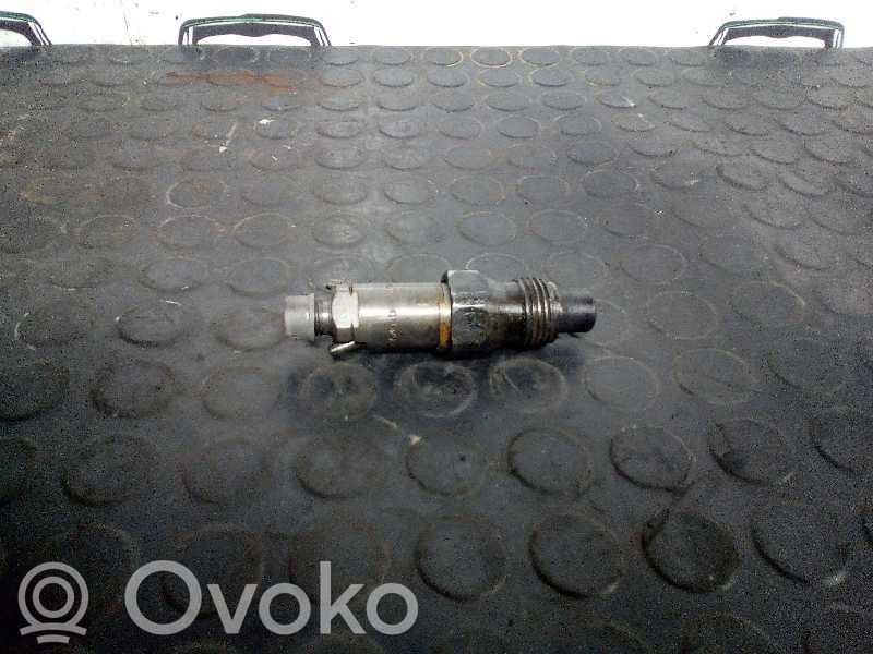 Volvo S40, V40 Inyector de combustible 