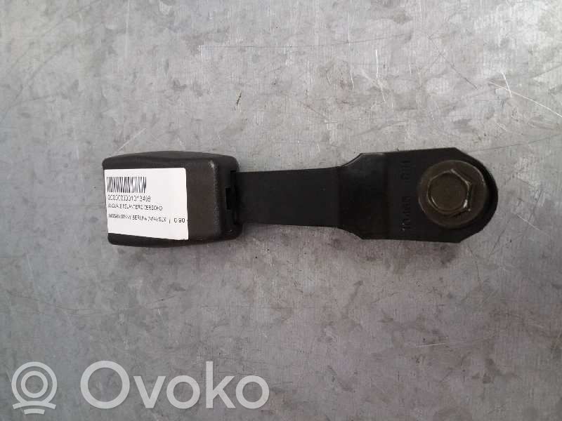 Nissan Sunny Gurtschloss vorne