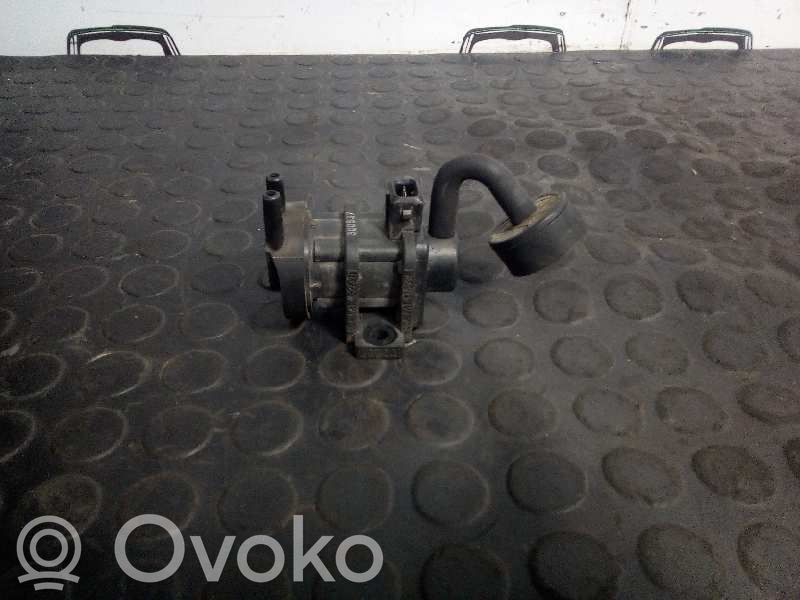 Mitsubishi Carisma Supapă control ralanti (regulator) 