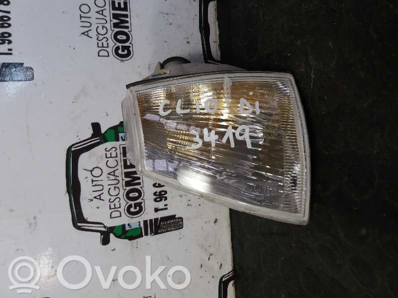 Renault Clio I Faro/fanale