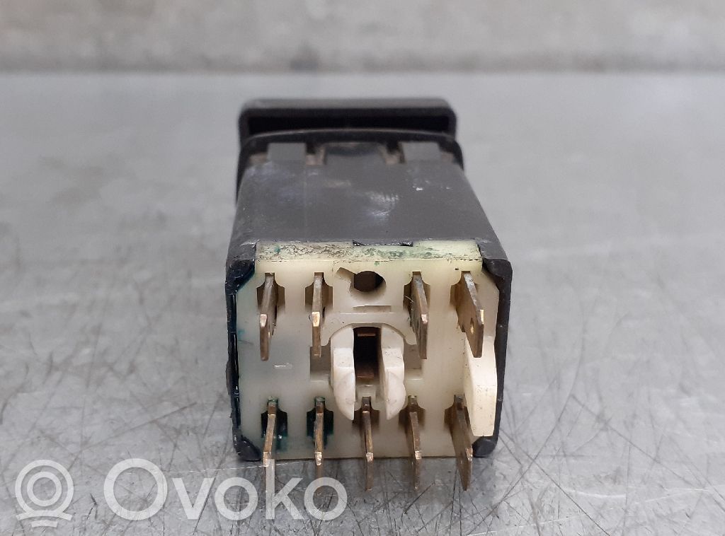 Schalter Warnblinkanlage   1865G5