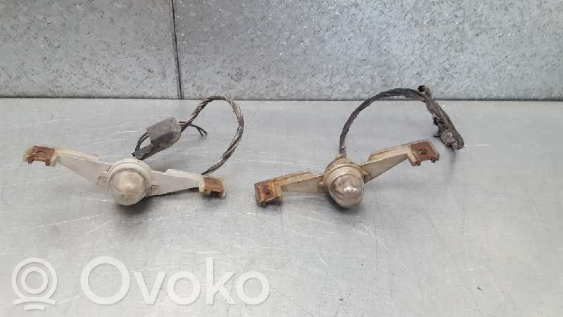 Lampa oświetlenia tylnej tablicy rejestracyjnej   05303021AE