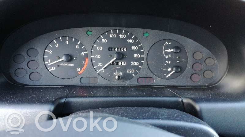 Mazda 323 Speedometer (instrument cluster) 