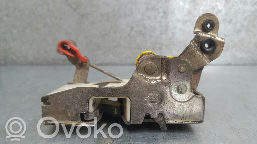 Ford Orion Takaoven lukko 