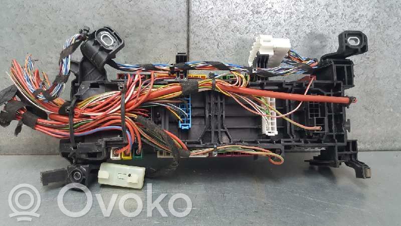 Mercedes-Benz A W176 Sulakemoduuli 