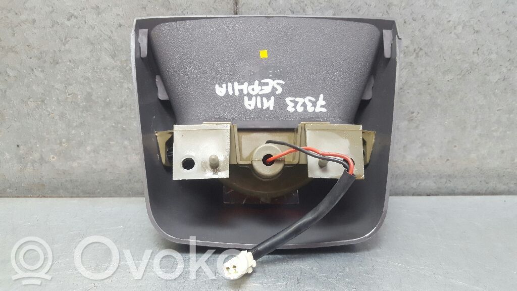 KIA Sephia Troisième feu stop