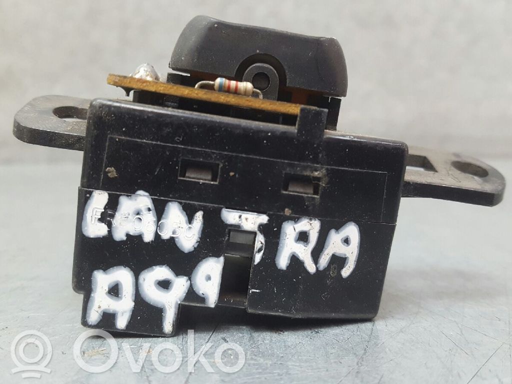 Comutator comandă geamuri electrice   9358029000