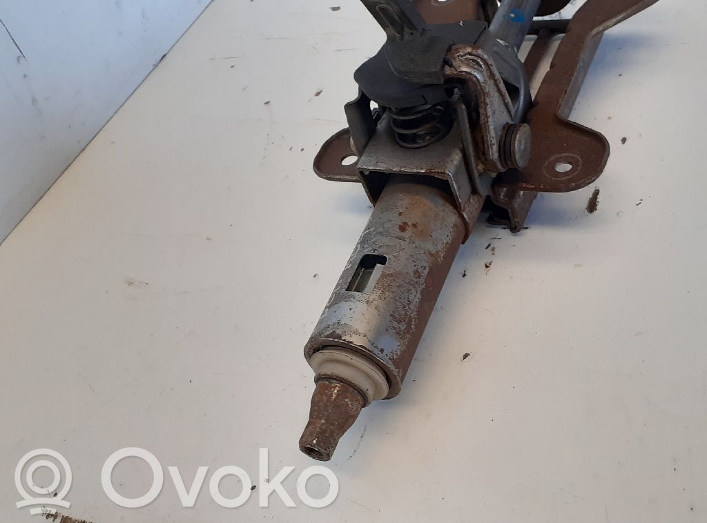 Mazda 2 Vairo rato ašis 