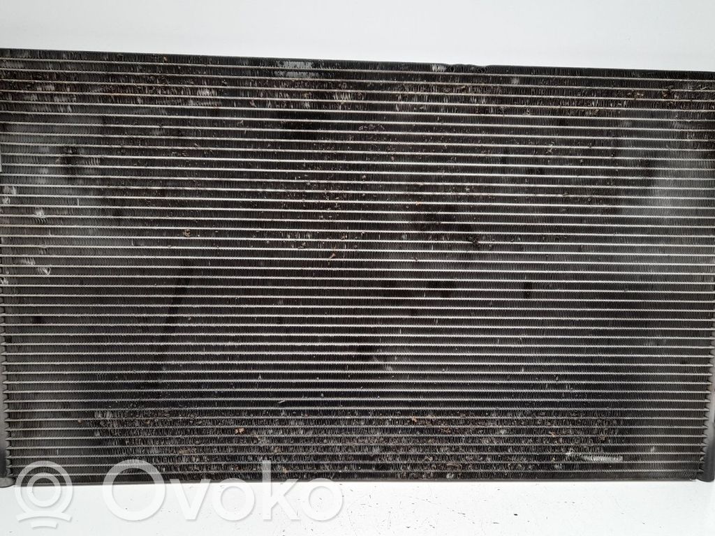Radiateur condenseur de climatisation