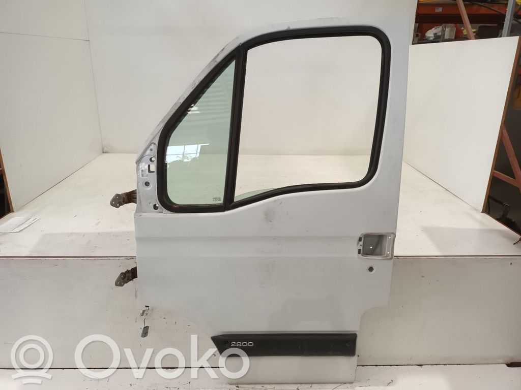 Tür vorne   09109286