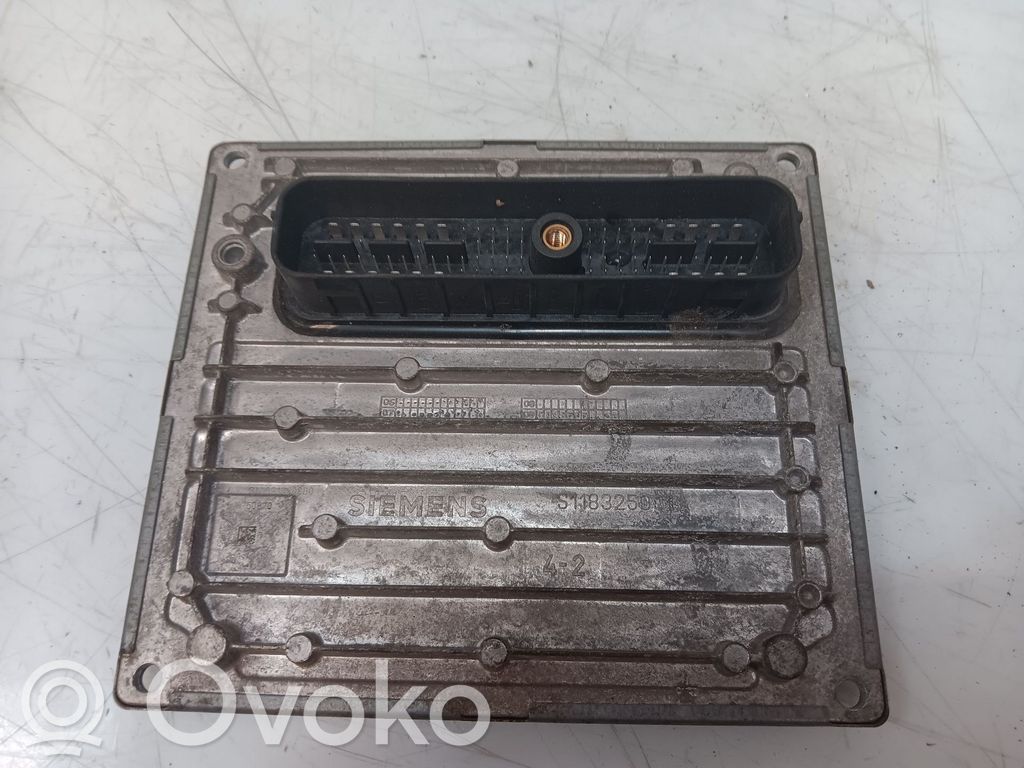 Ford Focus Variklio valdymo blokas 