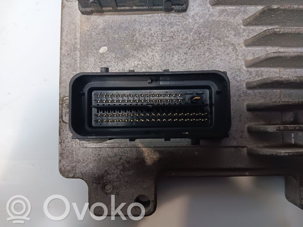 Unidad de control/módulo del motor   12679197