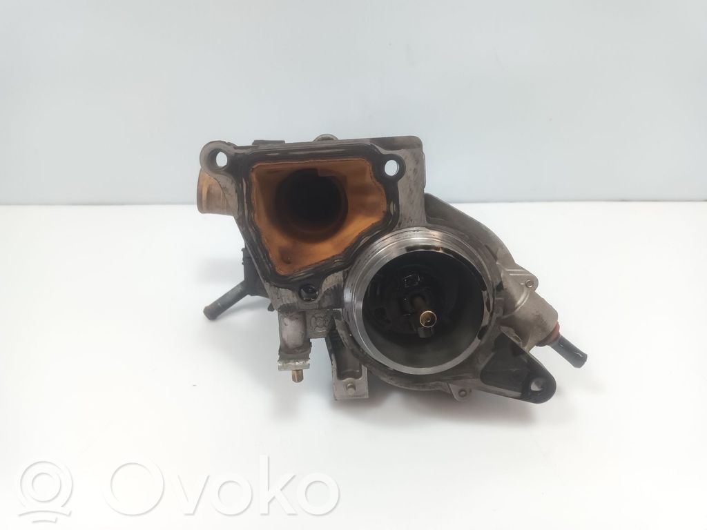 Ford Mondeo Mk III Вакуумный насос 