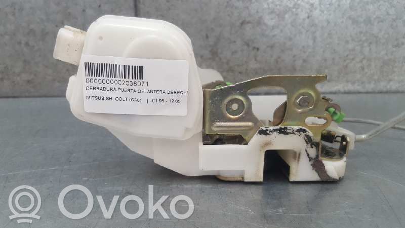 Cerradura de puerta delantera