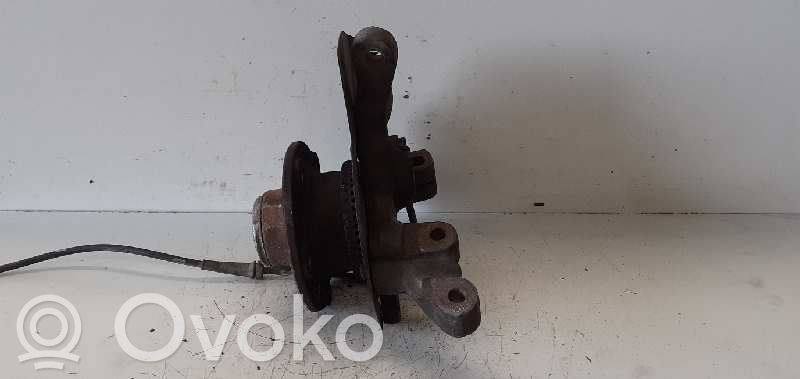 Front wheel hub spindle knuckle