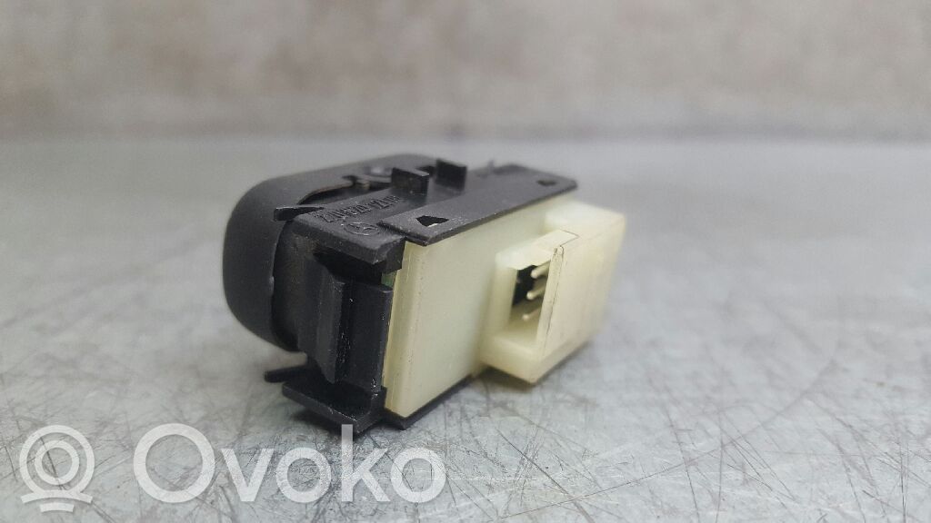 Comutator comandă geamuri electrice   2208201210