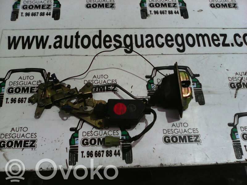 KIA Carnival Zamek klapy tylnej / bagażnika 