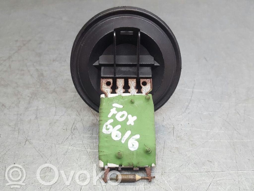 Volkswagen Fox Motor aerotermă/rezistor ventilator 