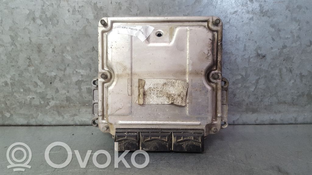 Unidad de control/módulo del motor   8200309316
