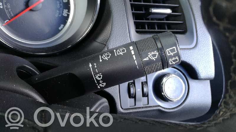 Opel Insignia A Pyyhkijän vipu 