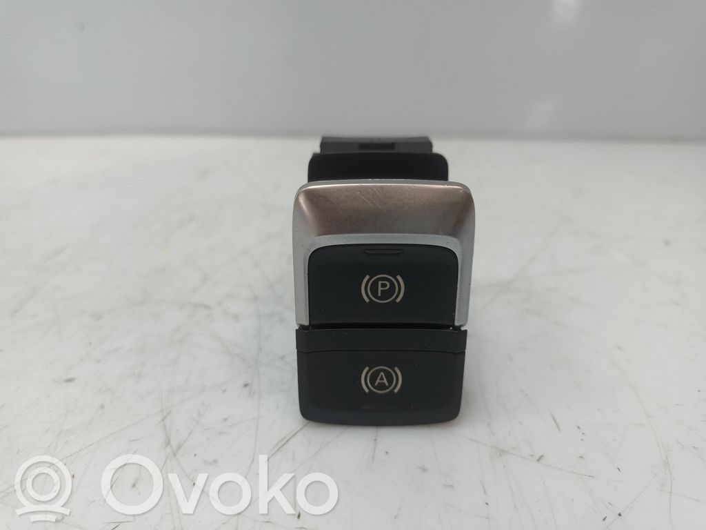 Audi Q3 8U Käsijarrun vapautuskahva