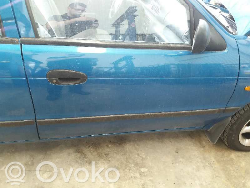 Hyundai Accent Puerta delantera