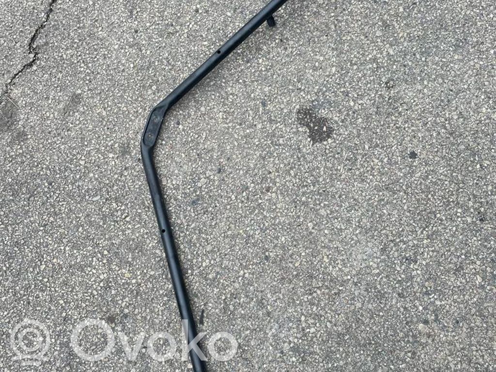 Muu moottoritilan osa   7046555