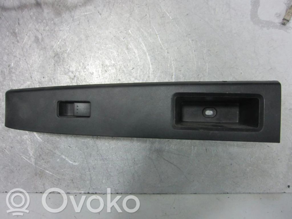 Electric window control switch   C235684L6