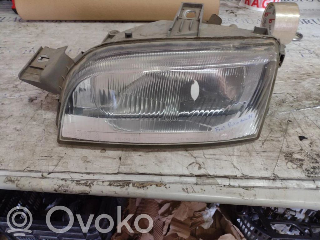 Fiat Punto (176) Phare frontale 