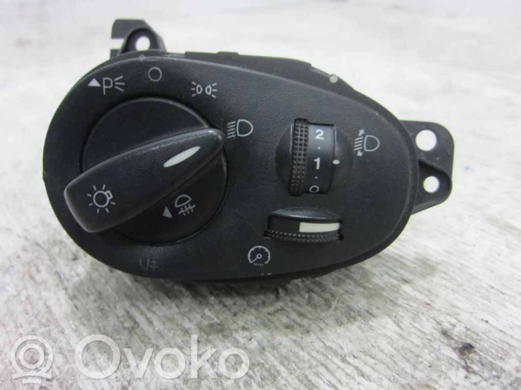 Light switch   98AG13A024BH