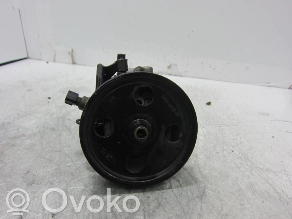 Ford Focus Ohjaustehostimen pumppu 