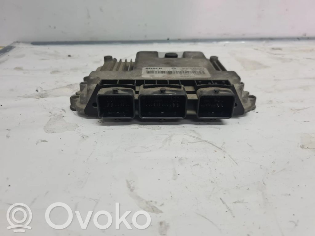 Unité de commande, module ECU de moteur   0281011148