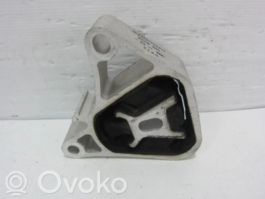 Mercedes-Benz A W176 Suport motor 