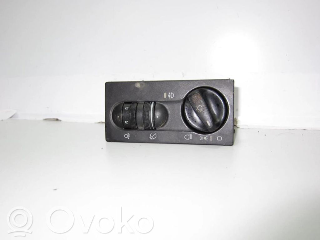 Volkswagen Golf III Lichtschalter
