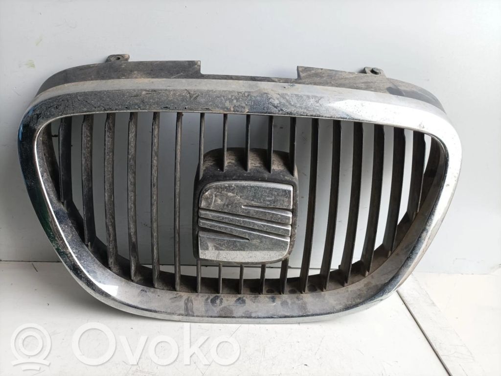 Etusäleikkö   5P0853679,REJILLADELANTERA