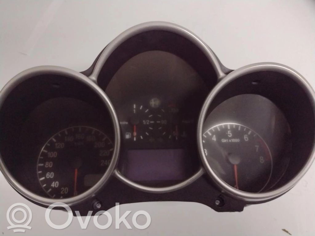 Alfa Romeo 166 Vitezometru (grup de instrumente) 
