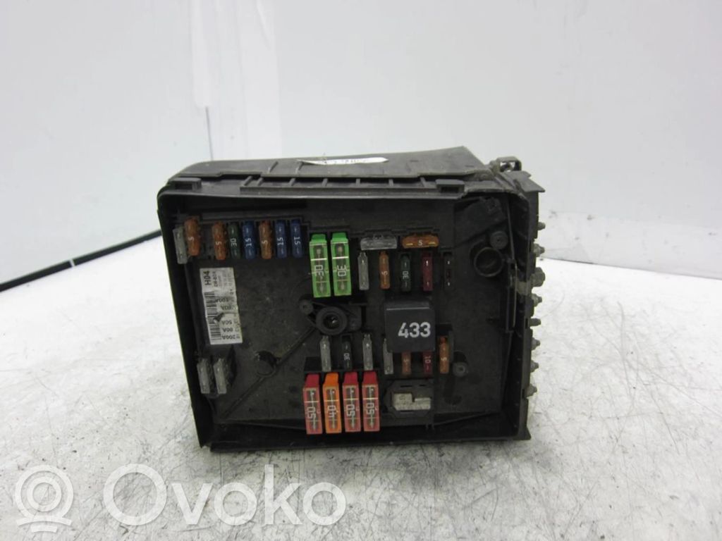Módulo de fusible   23044B