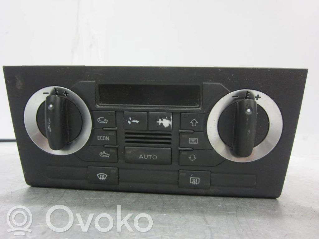 Panel klimatyzacji   8P0820043H