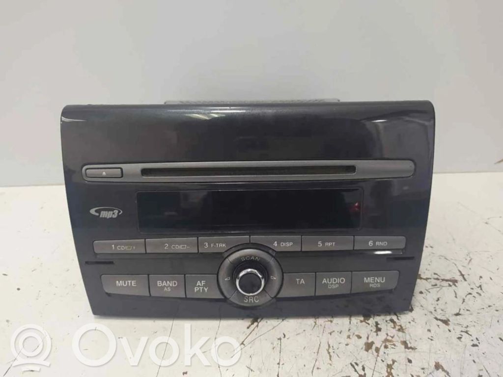 Fiat Bravo Panel / Radioodtwarzacz CD/DVD/GPS 