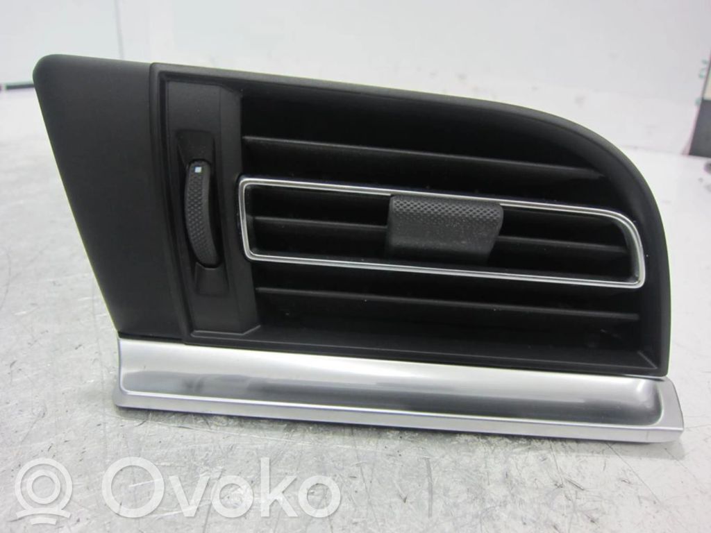 Porsche Macan (95B) Dysze / Kratki środkowego nawiewu deski rozdzielczej 