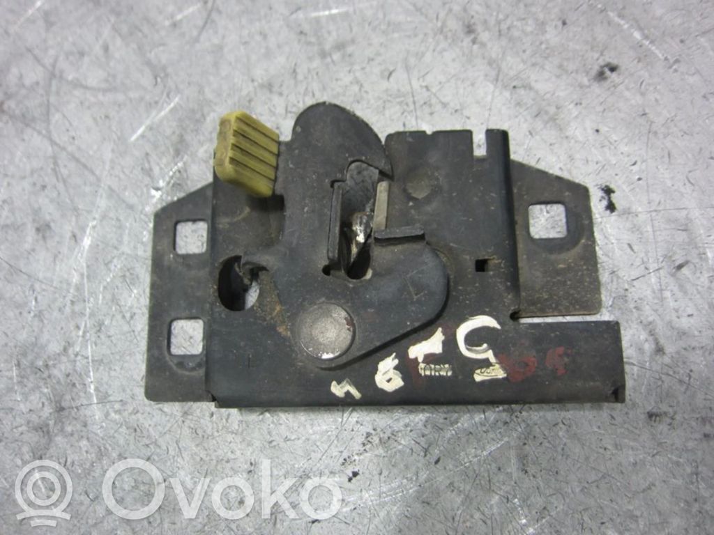 Tie down hook / loop   96FG16701AB