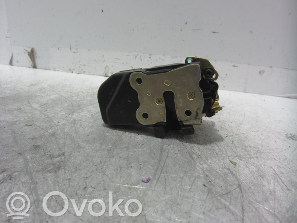 Chrysler Voyager Etuoven lukko 