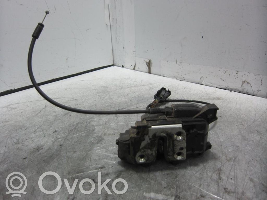 Renault Clio III Front door lock 