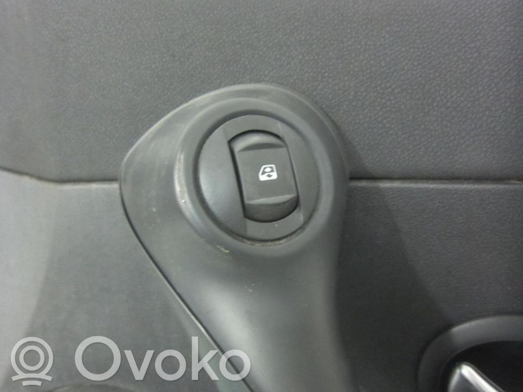 Comutator comandă geamuri electrice   8200108266
